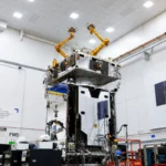 uzay robot tamircisi