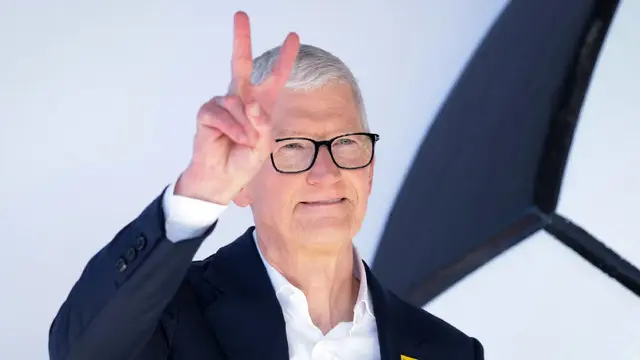 Tim Cook Apple CEO